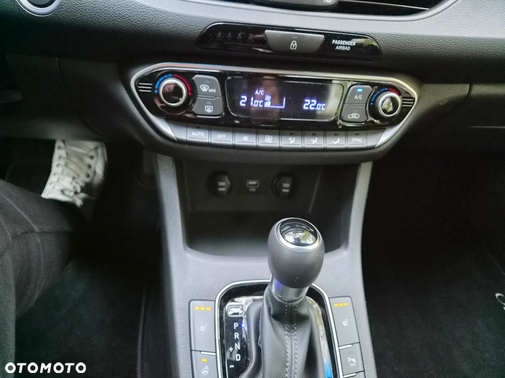 Hyundai i30 1.5 T-GDI 48V Comfort DCT - 21