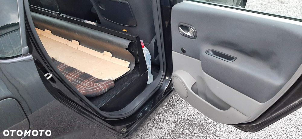Renault Scenic 1.9 dCi FAP Conquest - 8