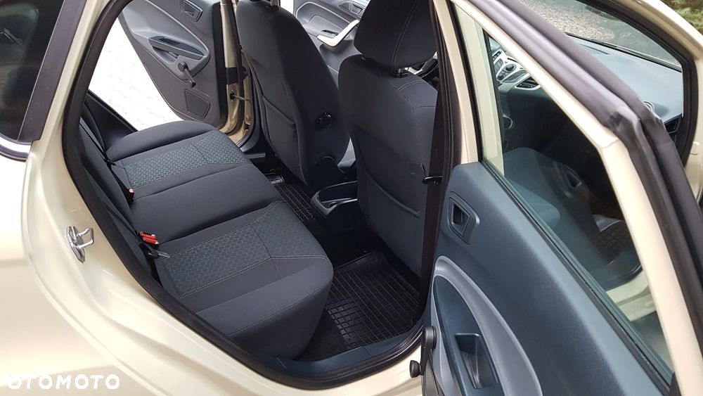 Ford Fiesta 1.25 Titanium - 21