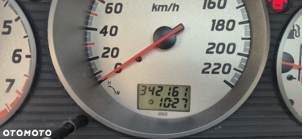 Nissan X-Trail 2.0 Luxury - 16