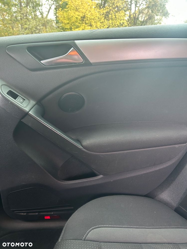 Volkswagen Golf 1.6 TDI DPF Trendline - 23