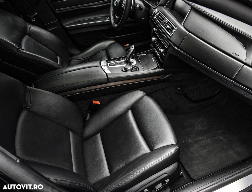 BMW Seria 7 730Ld - 13
