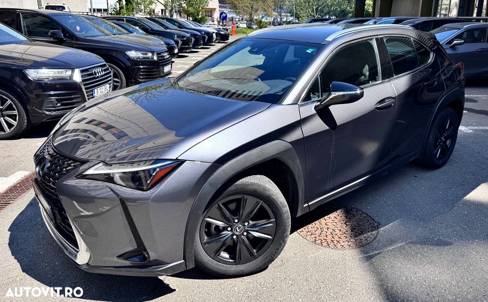 Lexus UX 250h Amazing Edition - 1