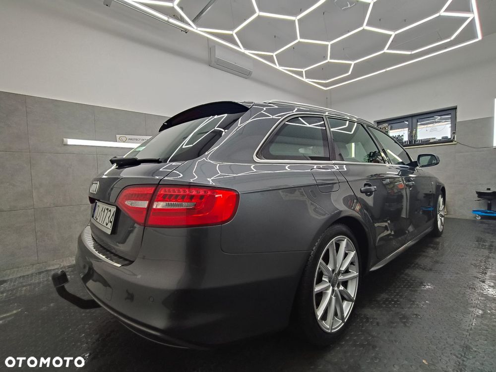 Audi A4 Avant 2.0 TDI Quattro Line S tronic - 11