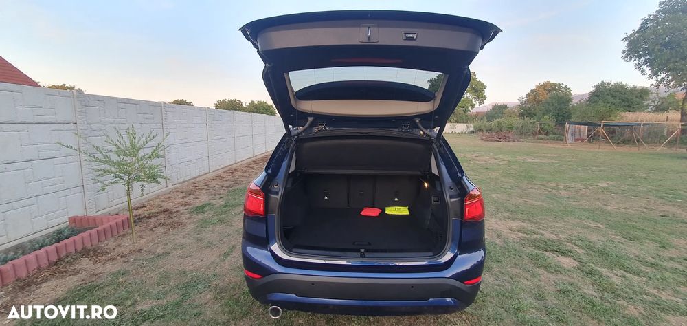 BMW X1 sDrive16d - 12