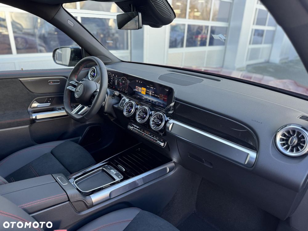 Mercedes-Benz GLB 200 d 4-Matic AMG Line 8G-DCT - 11