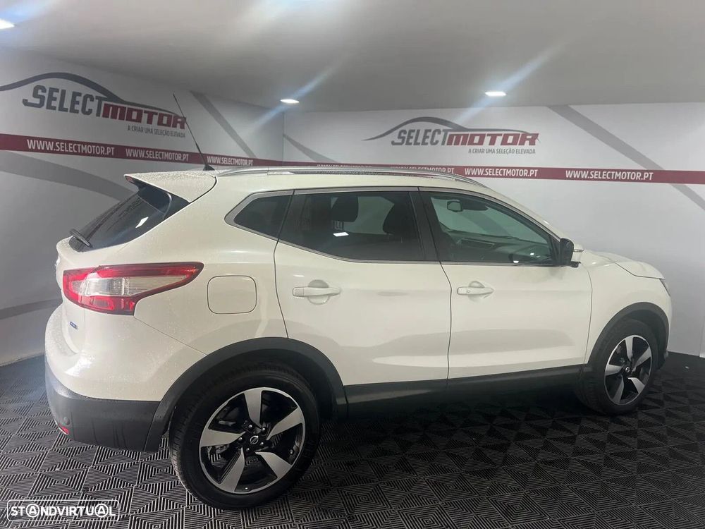 Nissan Qashqai 1.5 dCi N-Connecta 18 - 5