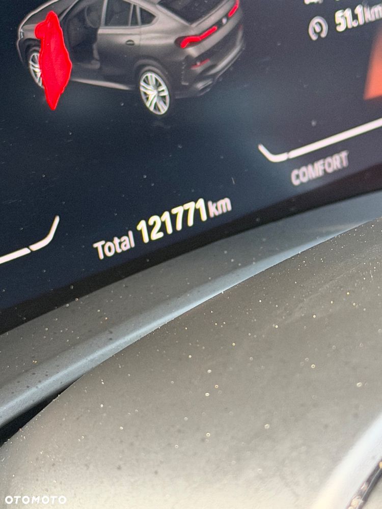 BMW X6 xDrive40i xLine - 11