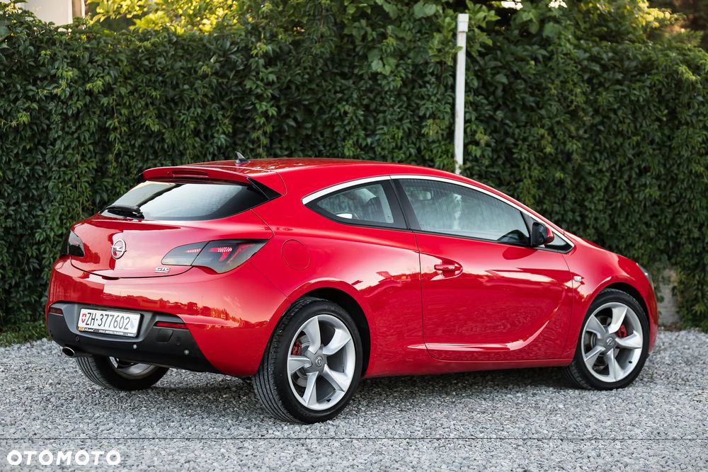 Opel Astra 1.6 Turbo Cosmo - 10