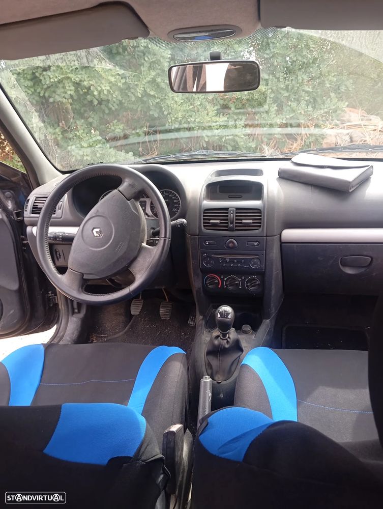 Renault Clio 1.6 16V Initiale - 8