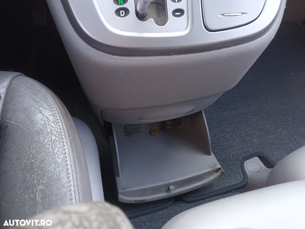 Dezmembrari  Kia CARNIVAL (VQ)  2006  > 2014 - 37