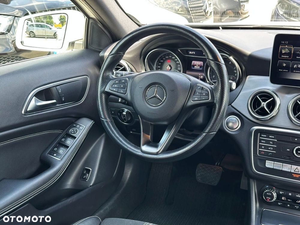 Mercedes-Benz GLA - 17