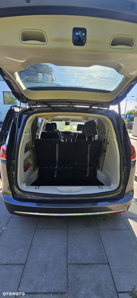 Chrysler Pacifica - 20
