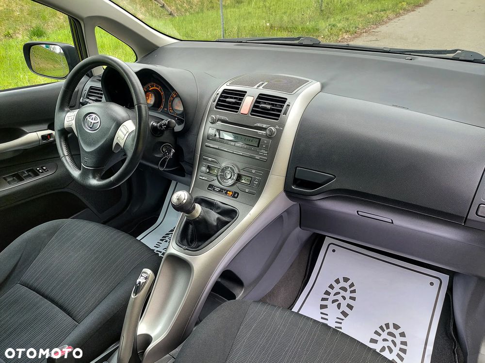 Toyota Auris - 18