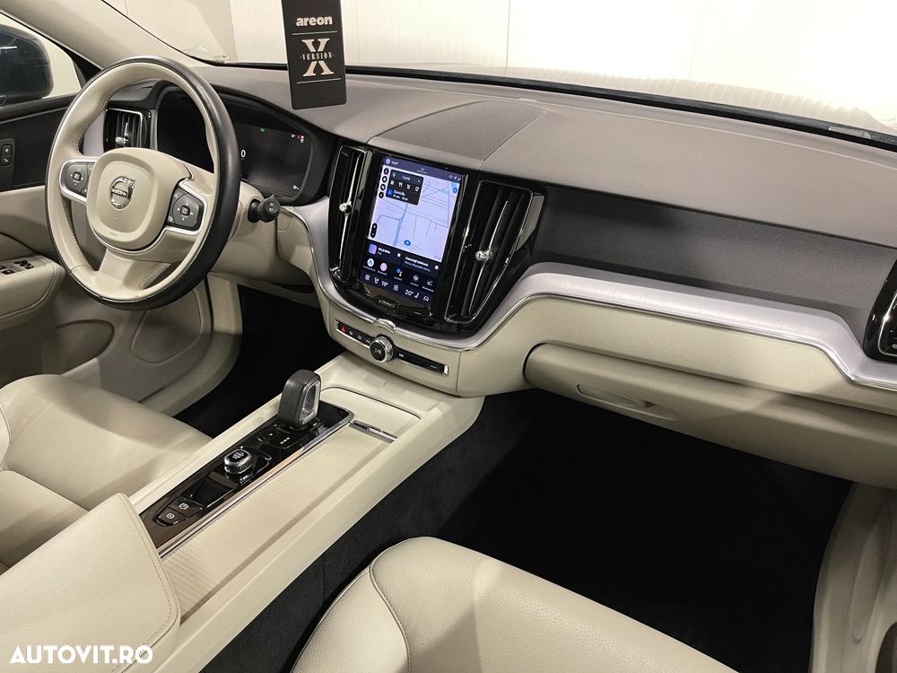 Volvo XC 60 B4 MHEV AT8 AWD Momentum - 9