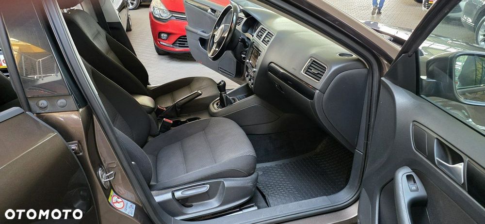 Volkswagen Jetta - 15