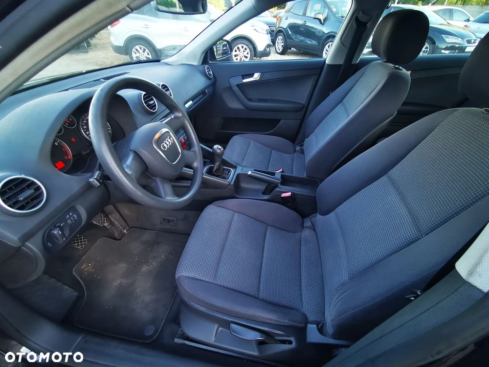 Audi A3 Sportback 1.6 Attraction - 10