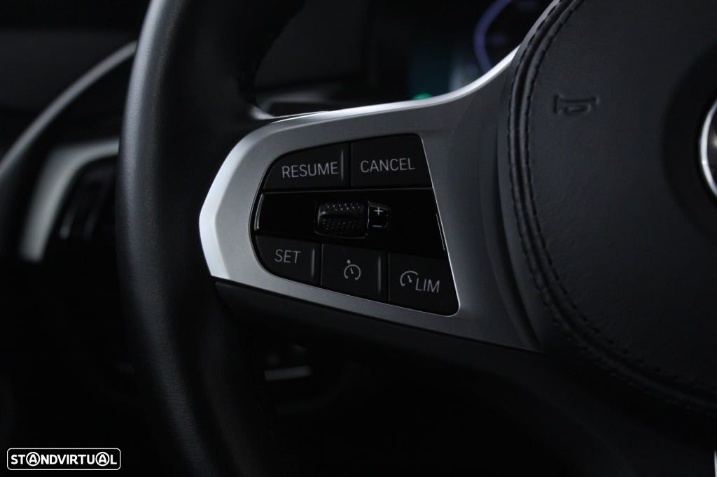 BMW 520 d Pack Desportivo M Auto - 21