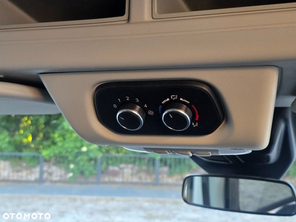 Ford Transit - 26