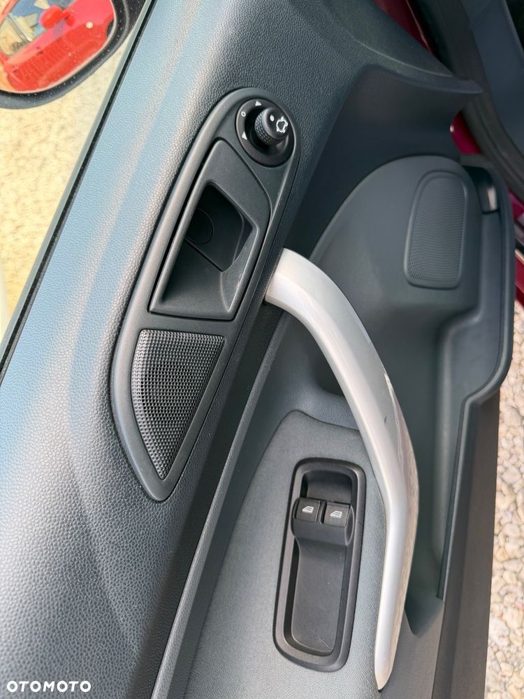Ford Fiesta - 22