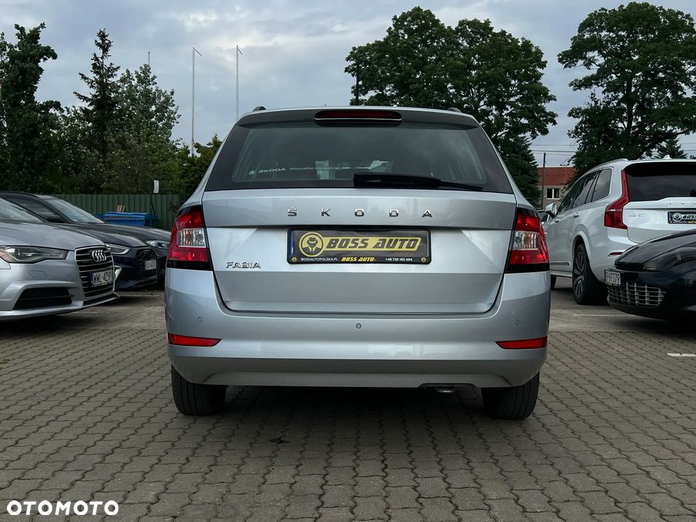 Skoda Fabia - 8