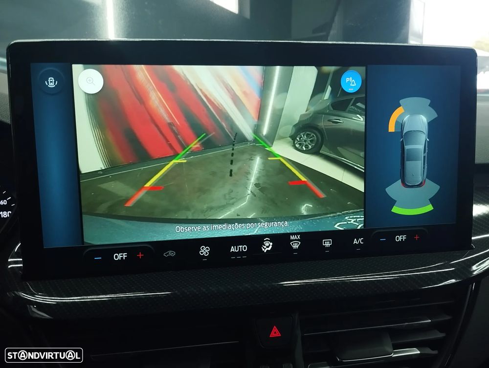 Ford Focus 1.0 EcoBoost MHEV ST-Line - 25