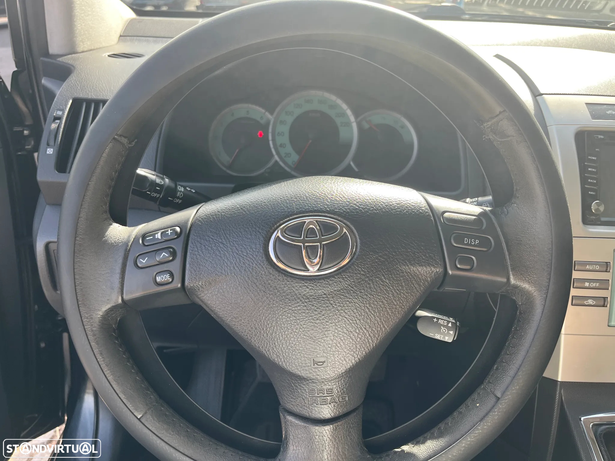 Toyota Corolla Verso 2.0 D-4D - 10