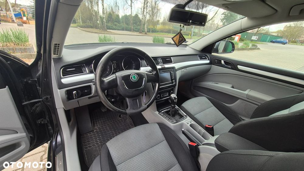 Skoda Superb 2.0 TDI Ambition - 16