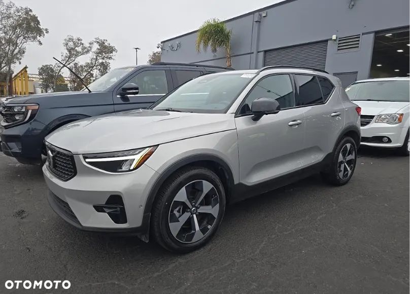 Volvo XC 40 - 1