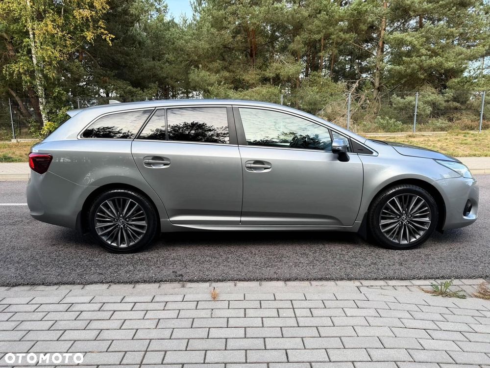 Toyota Avensis 1.8 Premium MS - 13
