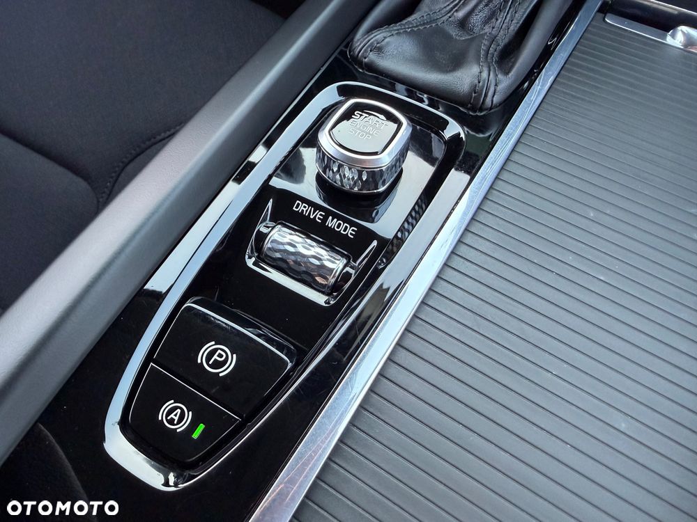 Volvo V60 Cross Country D3 Geartronic Momentum - 38