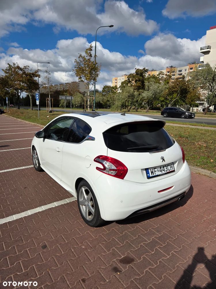 Peugeot 208 1.6 THP GTi - 2