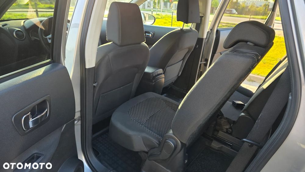 Nissan Qashqai+2 - 13