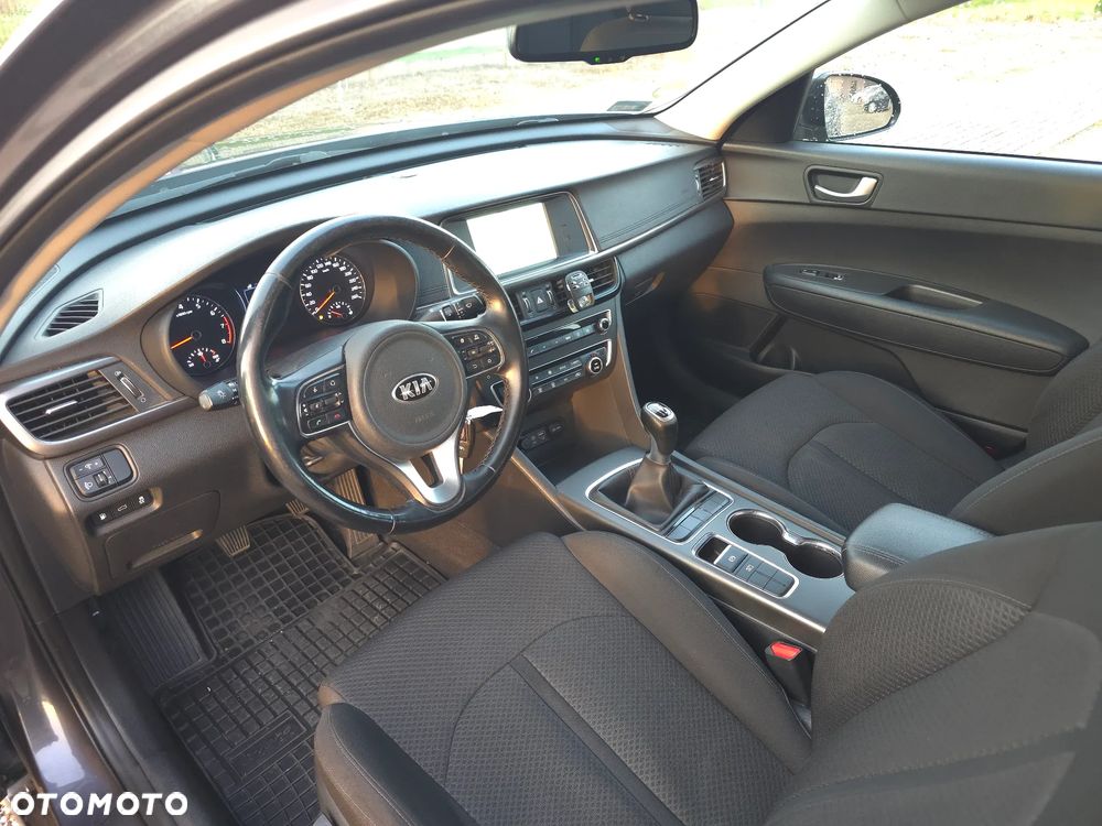 Kia Optima 2.0 M - 20