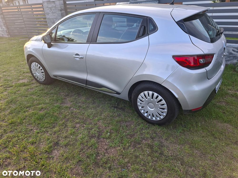Renault Clio 1.2 16V 75 Experience - 3