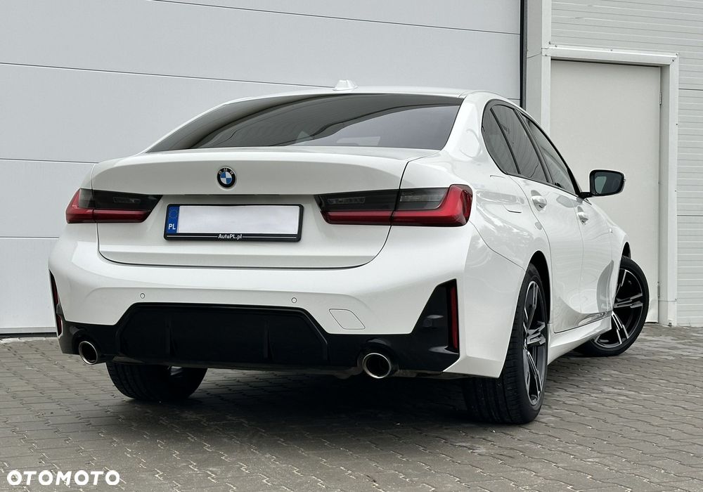 BMW 318I 2023 photo 3