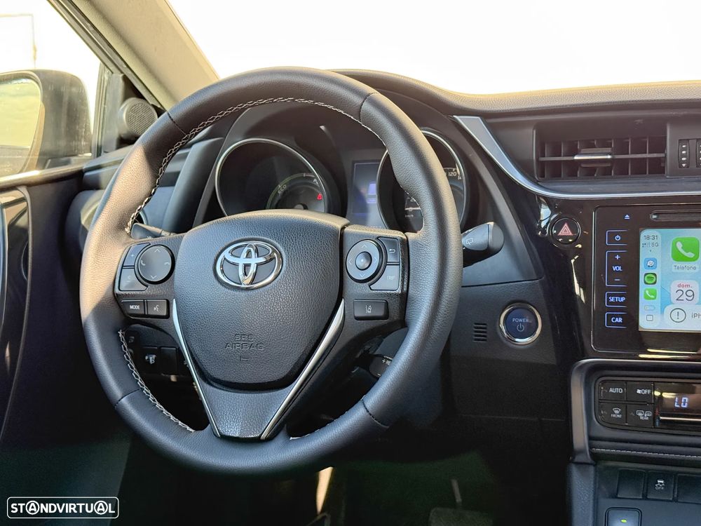 Toyota Auris Touring Sports 1.8 HSD Freestyle - 10