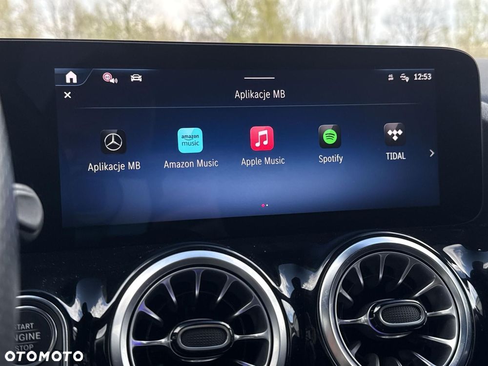 Mercedes-Benz GLA - 29