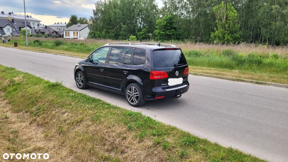 Volkswagen Touran 2.0 TDI DPF STYLE - 6