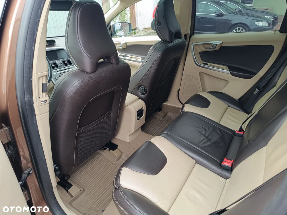 Volvo XC 60 DRIVe R Design - 13