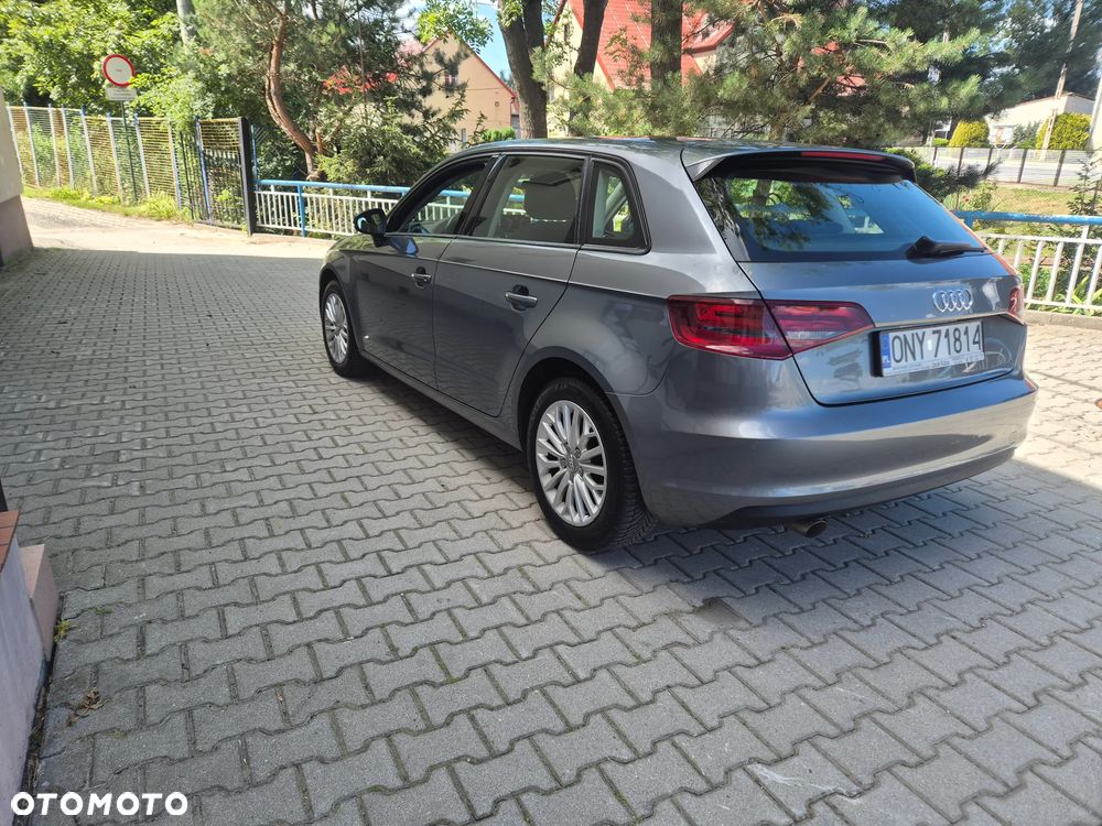 Audi A3 Sportback 1.6 TDI Attraction - 7