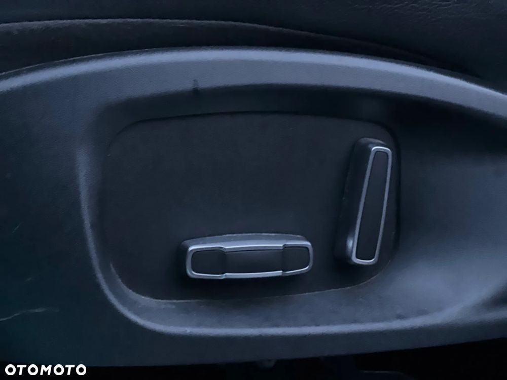 Jaguar F-Pace 25t AWD Prestige - 18