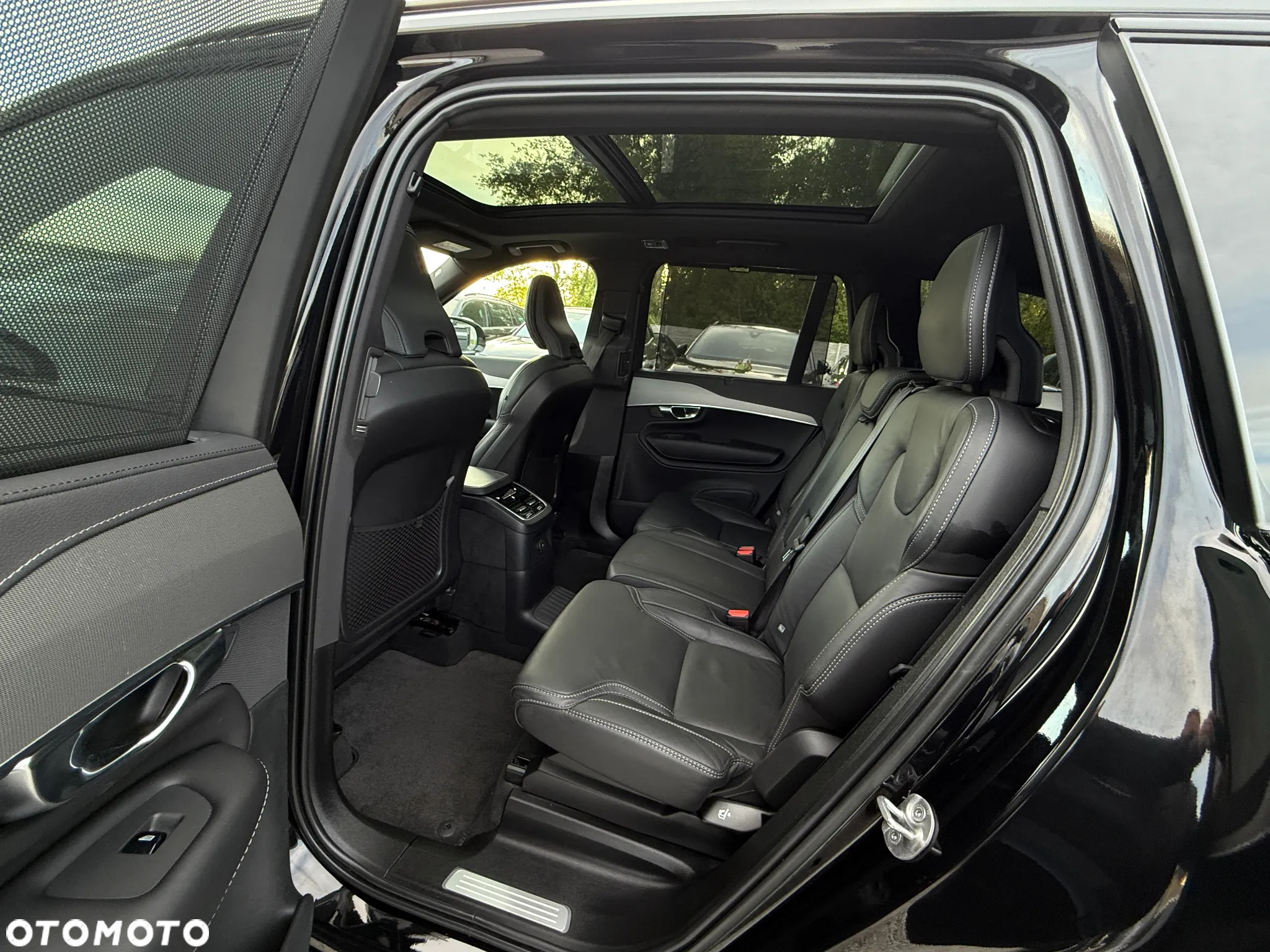 Volvo XC 90 T8 AWD Recharge Geartronic RDesign Edition - 31