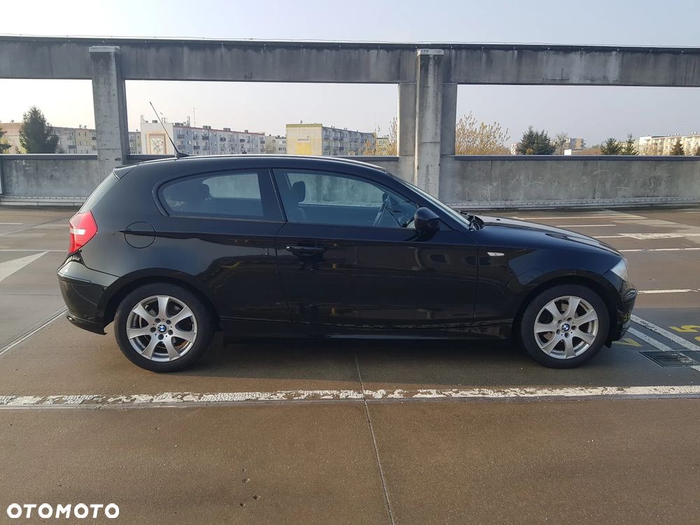 BMW Seria 1 116i - 11