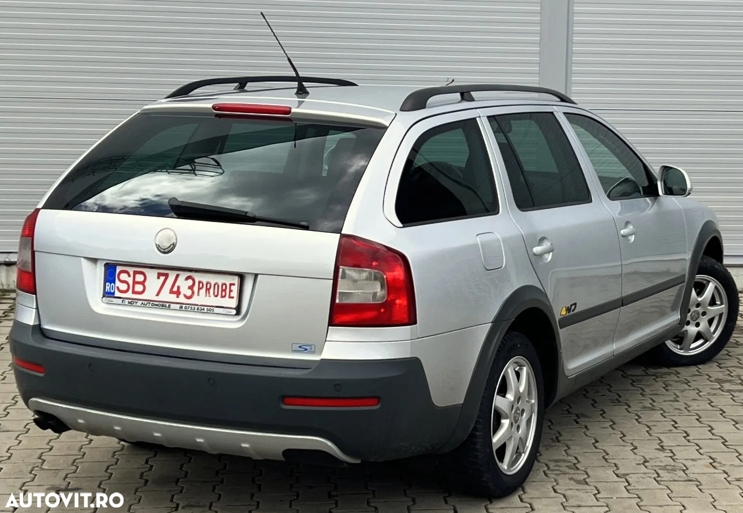 Skoda Octavia Combi 2.0 TDI DPF Scout 4x4 - 4