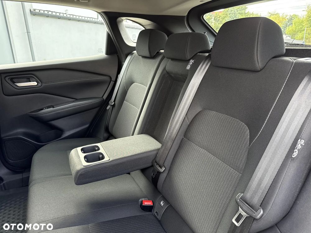 Nissan Qashqai 1.3 DIG-T mHEV Acenta Xtronic - 17