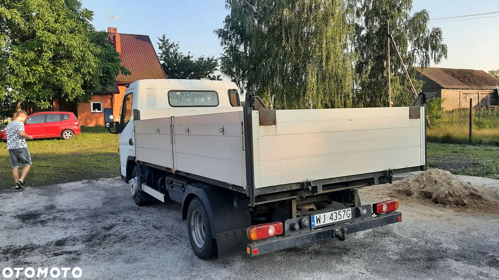 Mitsubishi Canter - 1