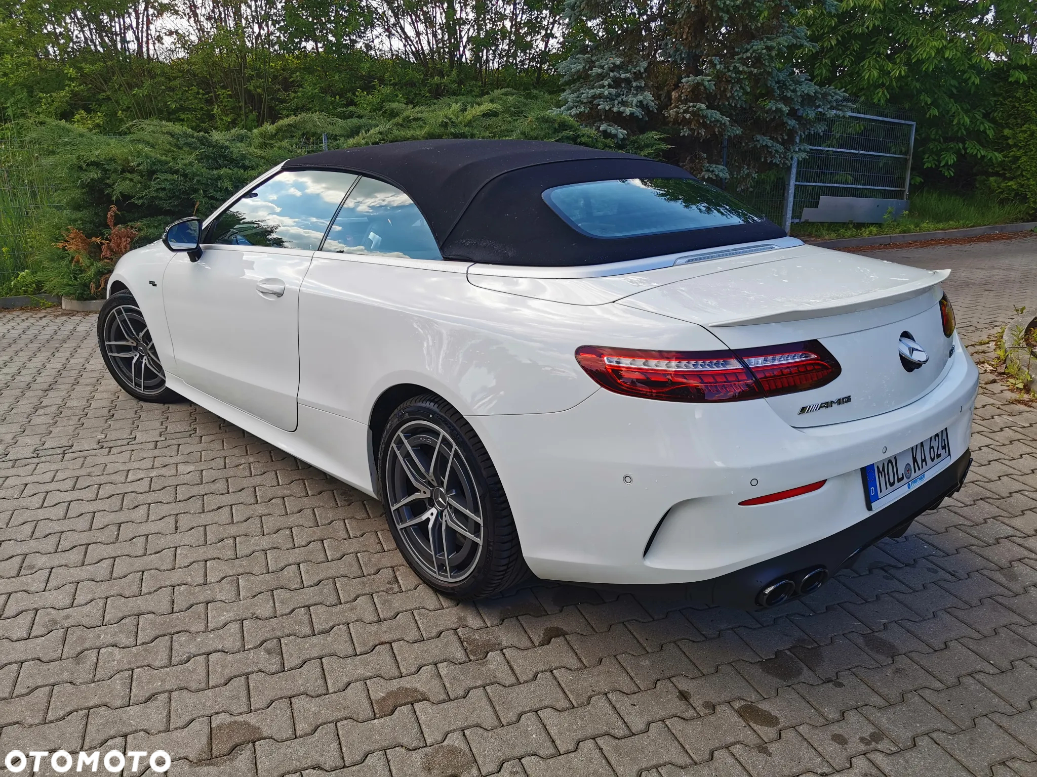 Mercedes-Benz Klasa E AMG 53 4Matic+ Cabrio AMG Speedshift TCT-9G - 9