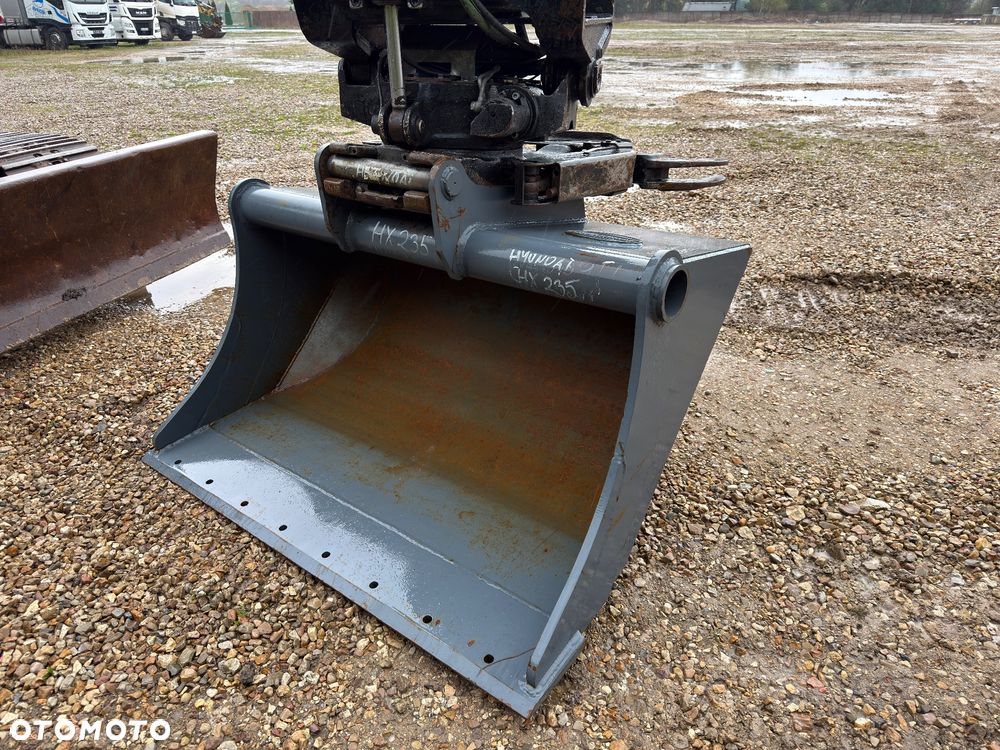 Hyundai HX 235 LCR - 15