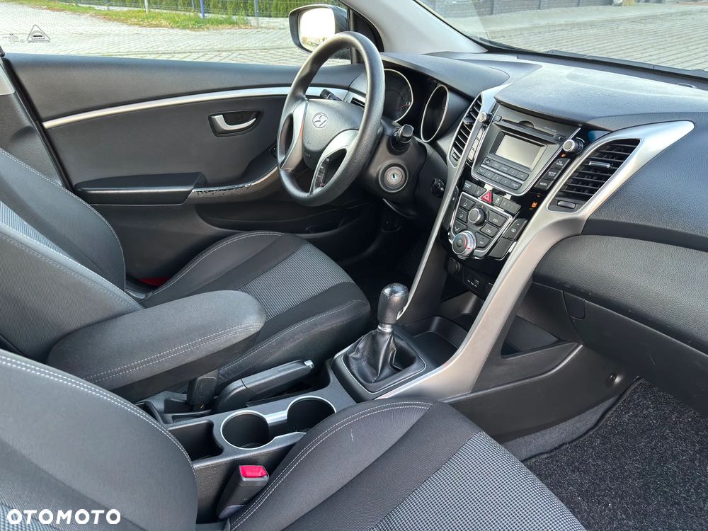 Hyundai i30 1.6 CRDi BlueDrive Comfort - 23